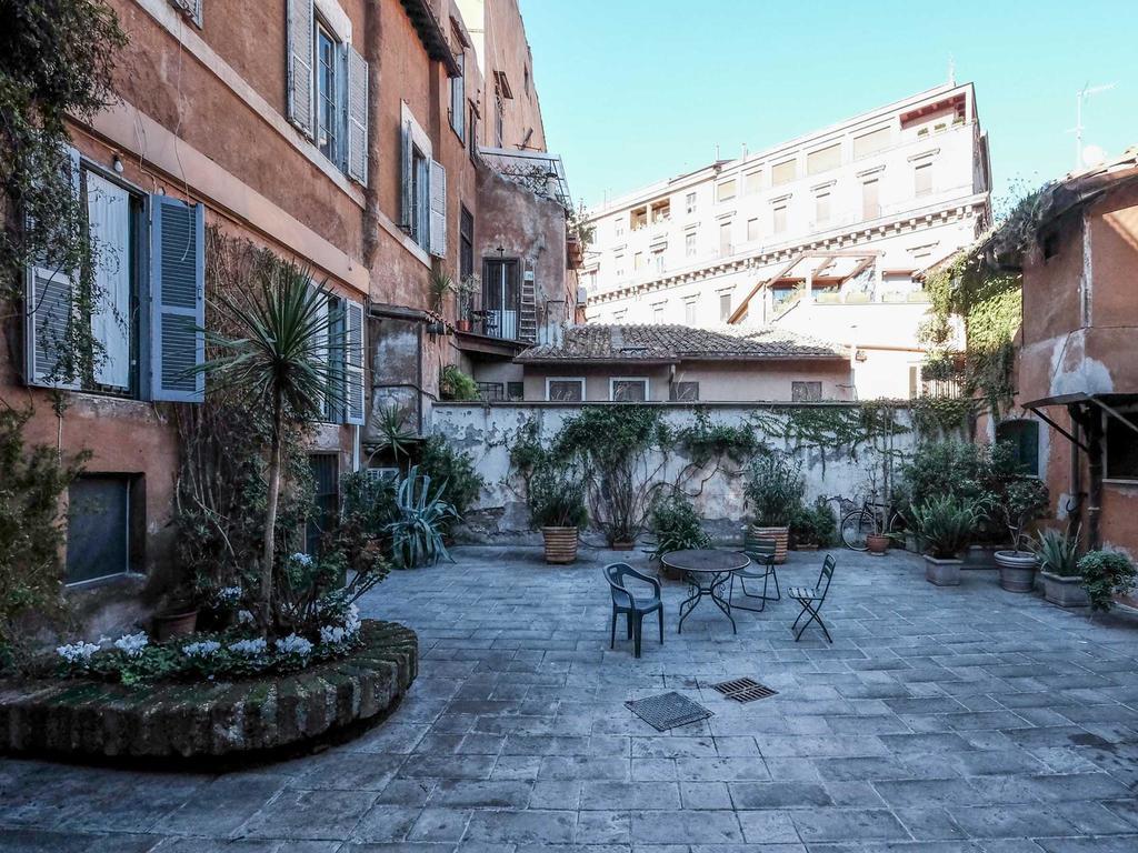 Ancient Trastevere Vespa Loft Rom Eksteriør billede